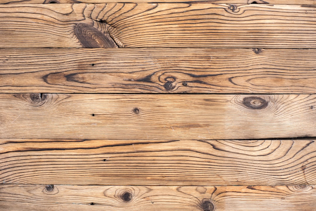 Impregnat do drewna – dlaczego warto pokrywać nim taras?
