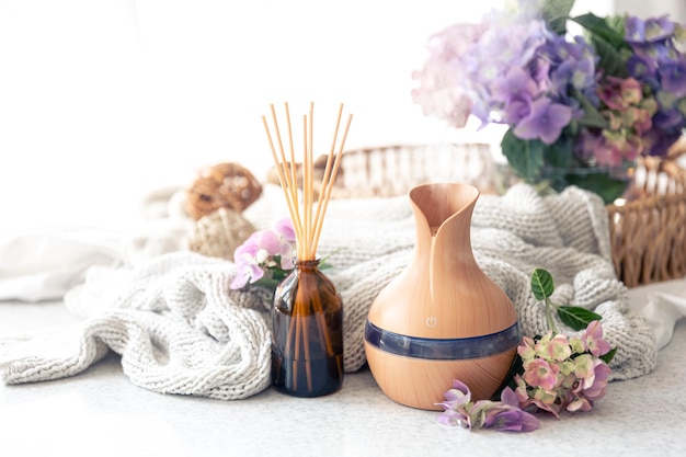 Jak stworzyć przytulną atmosferę w domu dzięki aromaterapii?